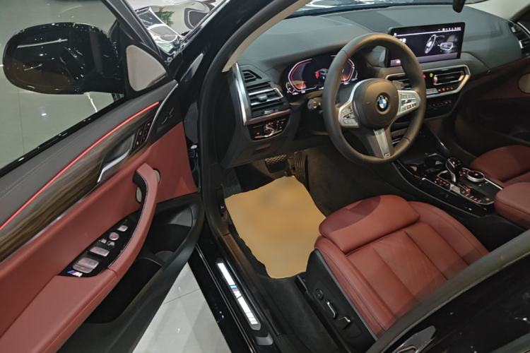 Used BMW X3 2023 Restyled xDrive30i Leading Edition M Night Sky Package Driver Seat