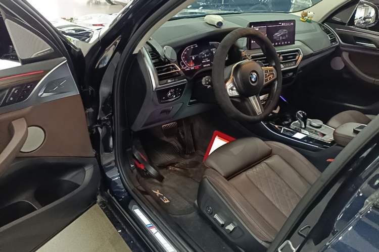 Used BMW X3 2023 xDrive30i Leading Model M Night Edition Package Driver Seat