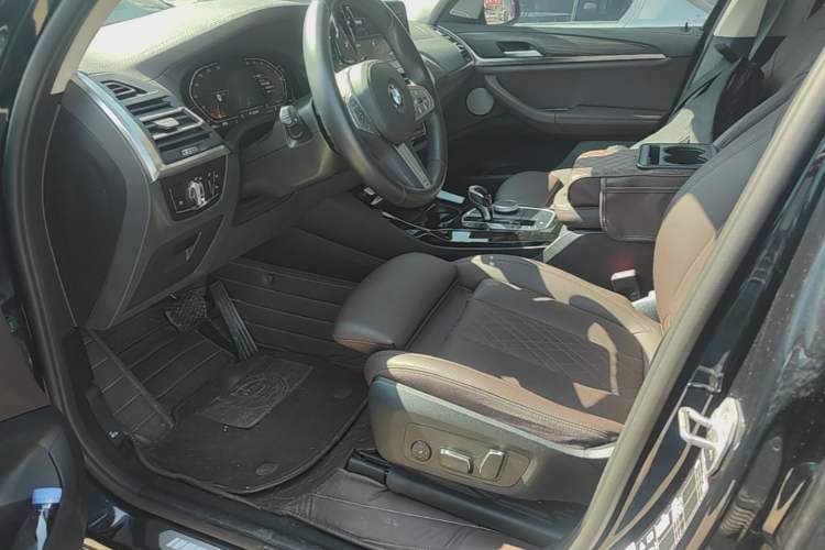 Used BMW X3 2023 Restyled xDrive30i Leading Edition M Night Sky Package Driver Seat