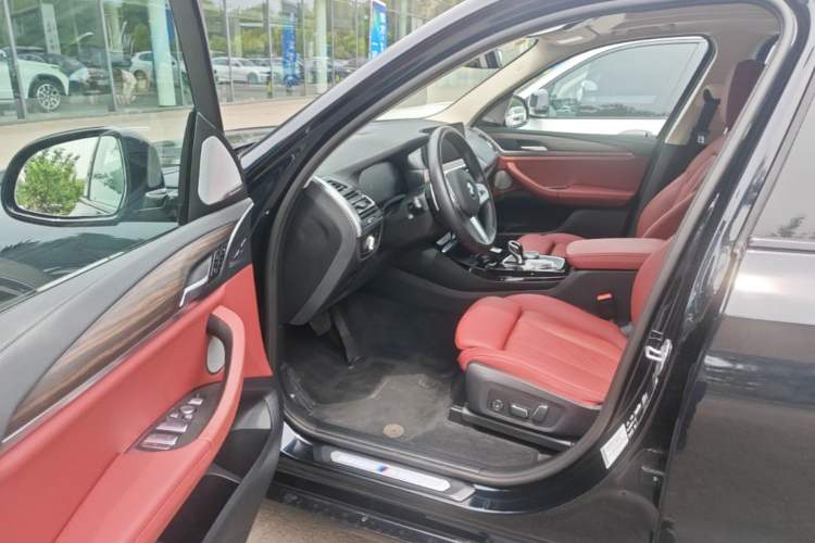 Used BMW X3 2023 Restyled xDrive30i Leading Edition M Night Sky Package Driver Seat