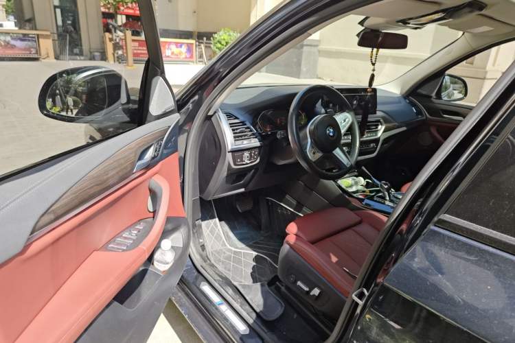 Used BMW X3 2023 xDrive30i Leading Model M Night Edition Package Driver Seat