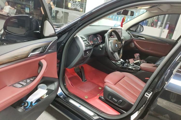 Used BMW X3 2023 xDrive30i Leading Model M Night Edition Package Driver Seat