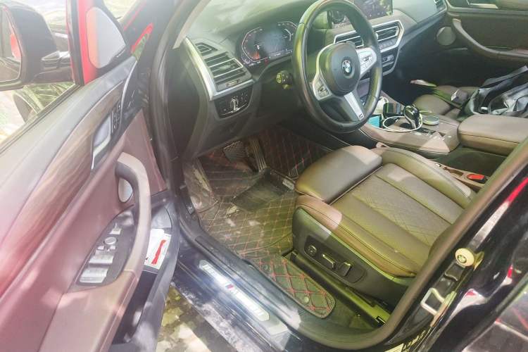 Used BMW X3 2023 xDrive30i Leading Model M Night Edition Package Driver Seat