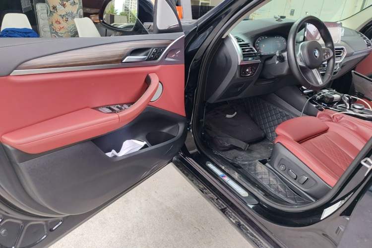 Used BMW X3 2023 Restyled xDrive30i Leading Edition M Night Sky Package Driver Seat