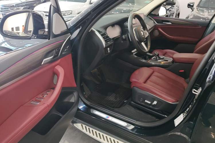 Used BMW X3 2023 xDrive30i Leading Model M Night Edition Package Driver Seat
