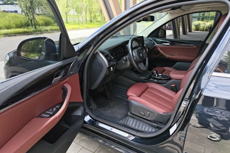 Used BMW X3 2023 xDrive25i M Sport Package Driver Seat