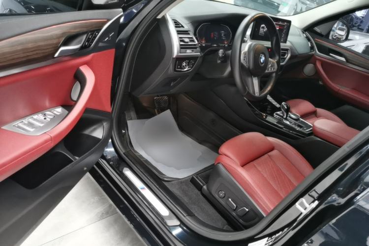 Used BMW X3 2023 Restyled xDrive30i Leading Edition M Night Sky Package Driver Seat