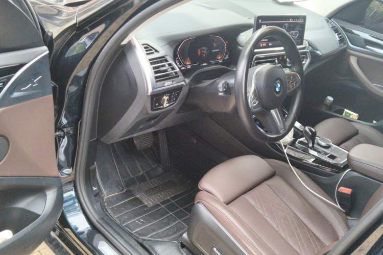 Used BMW X3 2023 xDrive25i M Sport Package Driver Seat