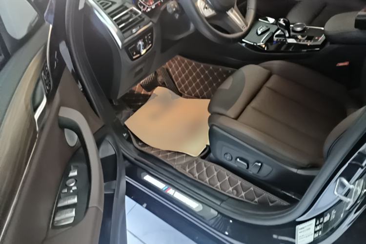 Used BMW X3 2023 Restyled xDrive30i Leading Edition M Night Sky Package Driver Seat
