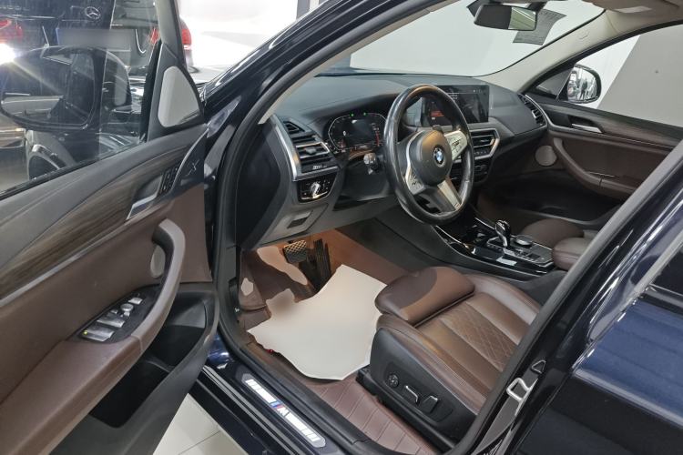 Used BMW X3 2023 Restyled xDrive30i Leading Edition M Night Sky Package Driver Seat