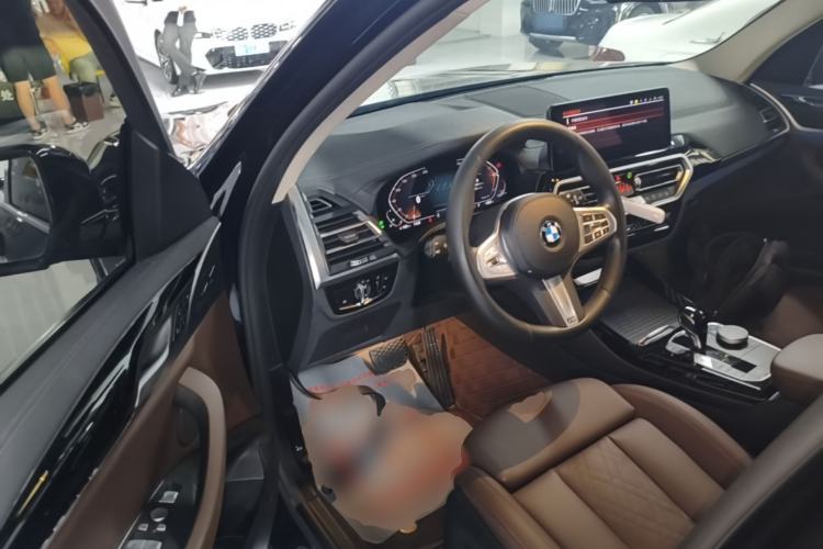 Used BMW X3 2023 xDrive25i M Sport Package Driver Seat
