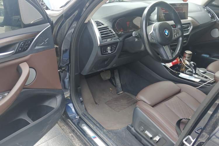 Used BMW X3 2023 xDrive30i Leading Model M Night Edition Package Driver Seat