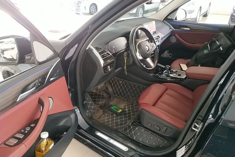 Used BMW X3 2023 Restyled xDrive30i Leading Edition M Night Sky Package Driver Seat