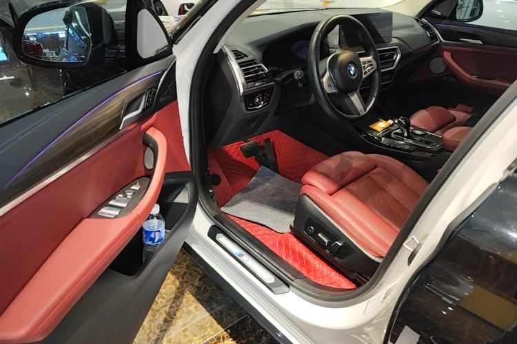 Used BMW X3 2023 Restyled xDrive30i Leading Edition M Night Sky Package Driver Seat