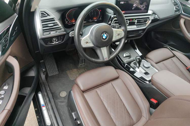 Used BMW X3 2023 xDrive25i M Sport Package Driver Seat
