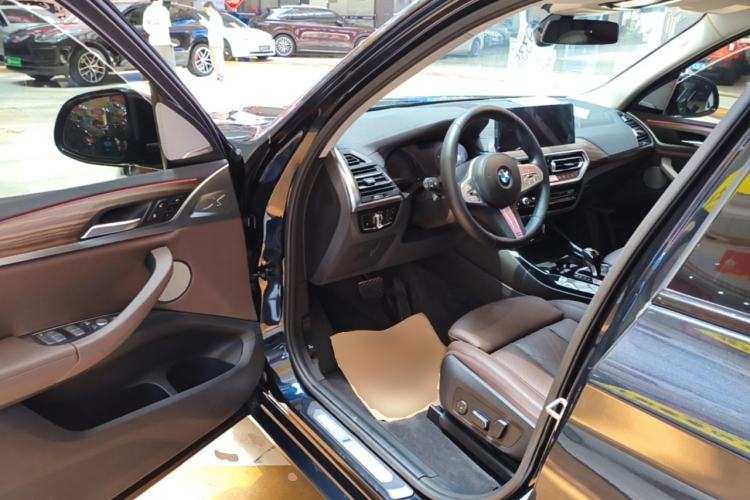Used BMW X3 2023 Restyled xDrive30i Leading Edition M Night Sky Package Driver Seat