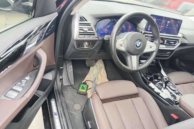 Used BMW X3 2023 xDrive25i M Sport Package Driver Seat
