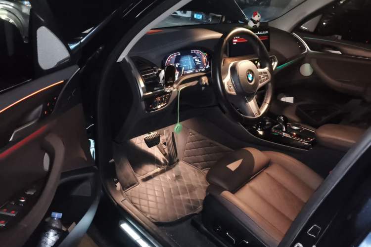 Used BMW X3 2023 xDrive30i Leading Model M Night Edition Package Driver Seat