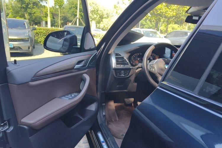 Used BMW X3 2023 xDrive30i Luxury Edition M Night Sky Package Driver Seat