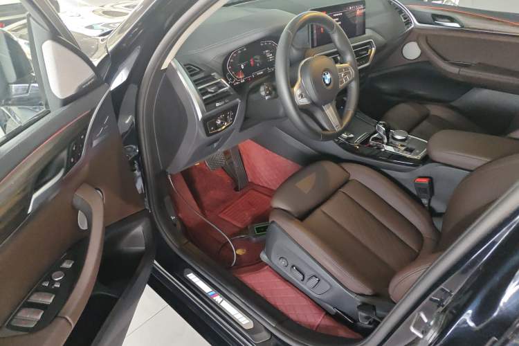 Used BMW X3 2023 Restyled xDrive30i Leading Edition M Night Sky Package Driver Seat
