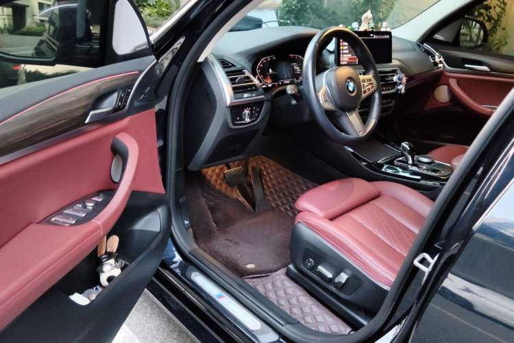 Used BMW X3 2023 xDrive30i Leading Model M Night Edition Package Driver Seat