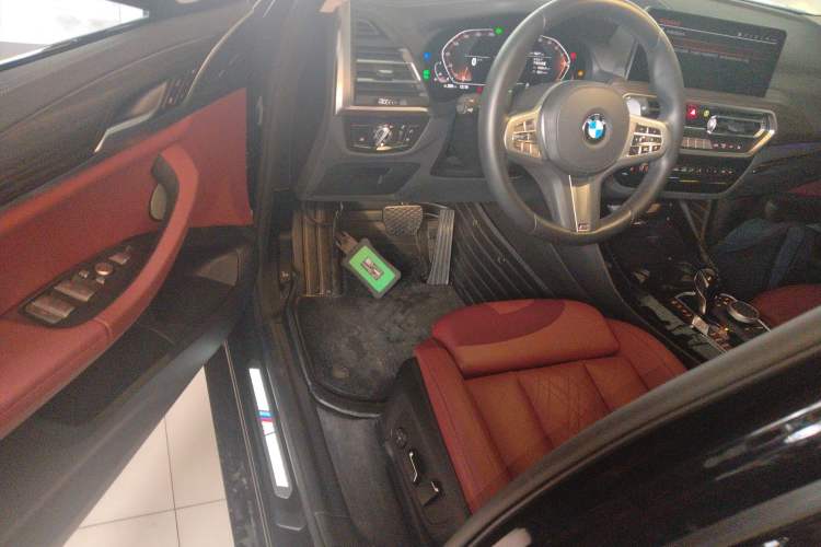 Used BMW X3 2023 Restyled xDrive30i Leading Edition M Night Sky Package Driver Seat