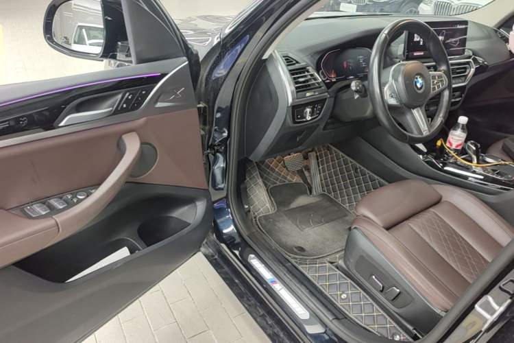Used BMW X3 2023 xDrive25i M Sport Package Driver Seat