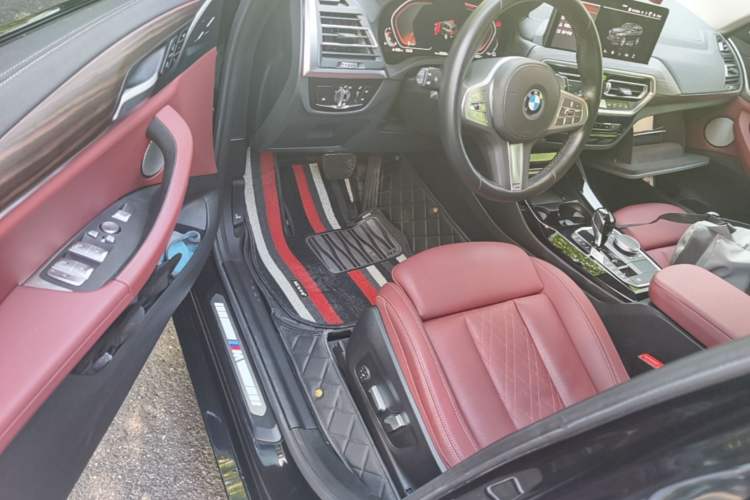 Used BMW X3 2023 xDrive30i Leading Model M Night Edition Package Driver Seat