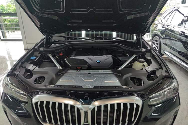 Used BMW X3 2023 xDrive25i M Sport Package Engine Bay