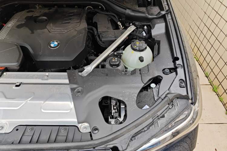 Used BMW X3 2023 Restyled xDrive30i Leading Edition M Night Sky Package Engine Bay Left