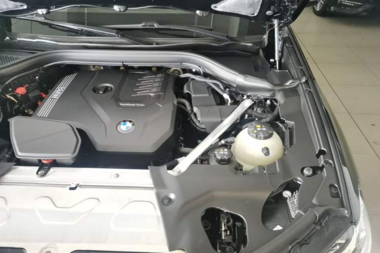Used BMW X3 2023 Restyled xDrive30i Leading Edition M Night Sky Package Engine Bay Left