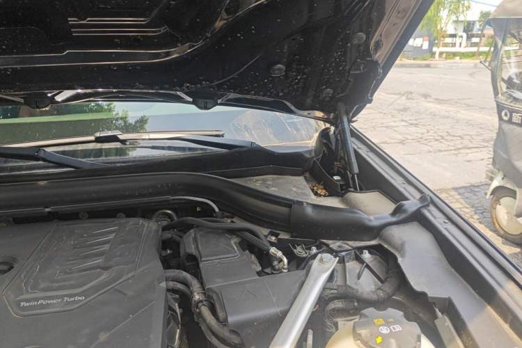 Used BMW X3 2023 xDrive30i Leading Model M Night Edition Package Engine Bay Left