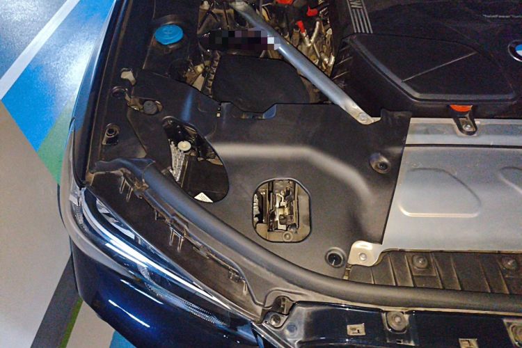 Used BMW X3 2023 xDrive30i Leading Model M Night Edition Package Engine Bay Right