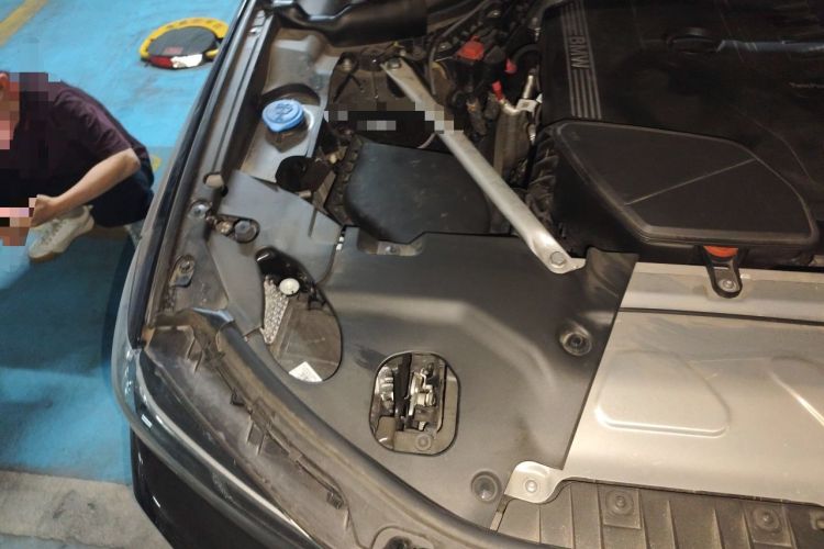Used BMW X3 2023 xDrive25i M Sport Package Engine Bay Right