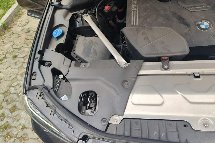 Used BMW X3 2023 xDrive25i M Sport Package Engine Bay Right