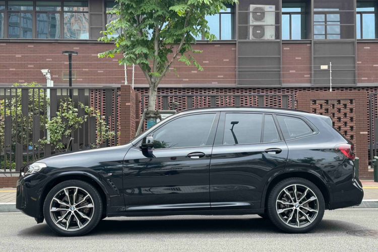 Used BMW X3 2023 Restyled xDrive30i Leading Edition M Night Sky Package Exterior 3