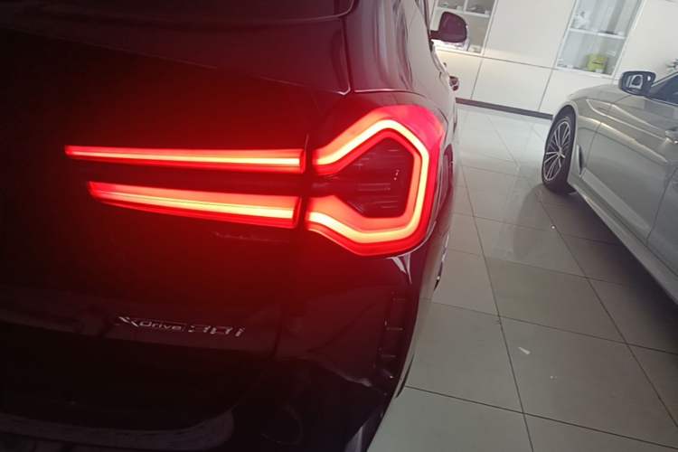 Used BMW X3 2023 Restyled xDrive30i Leading Edition M Night Sky Package Exterior 3