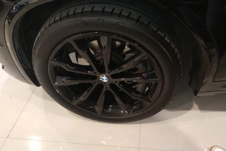 Used BMW X3 2023 Restyled xDrive30i Luxury Version M Night Edition Package Exterior 4