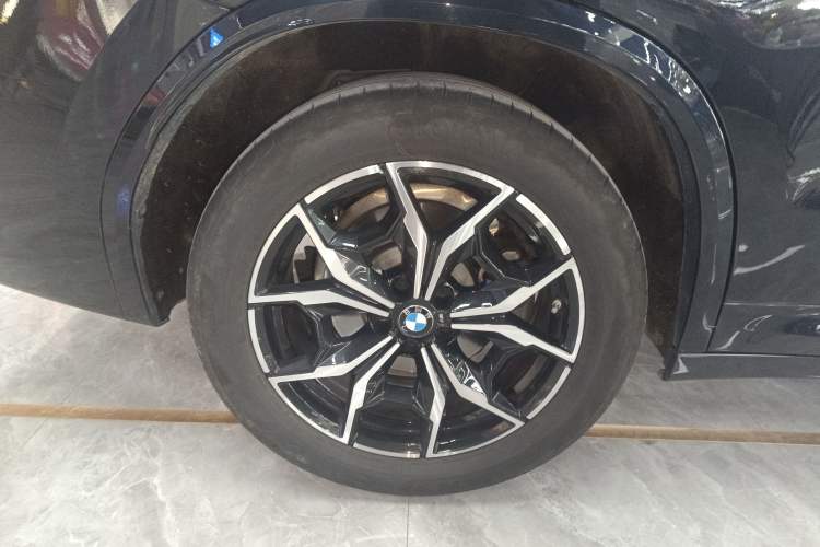 Used BMW X3 2023 xDrive25i M Sport Package Exterior 5