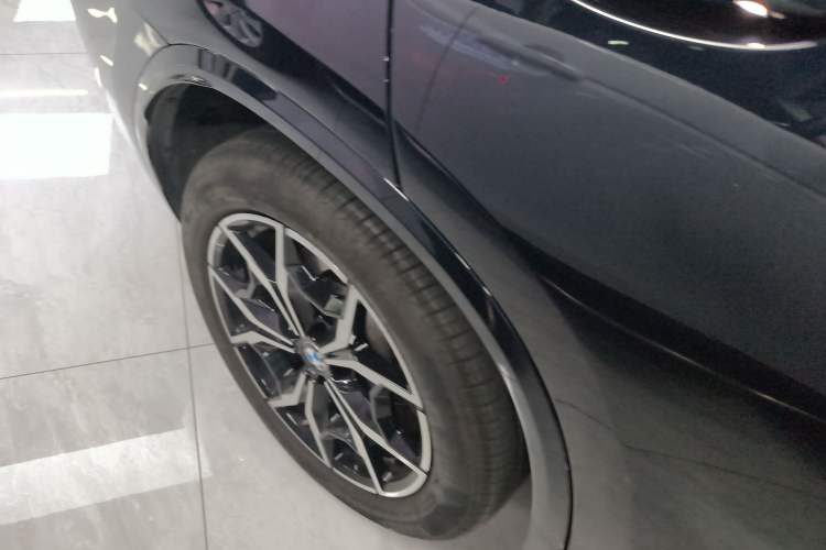Used BMW X3 2023 xDrive25i M Sport Package Exterior 5