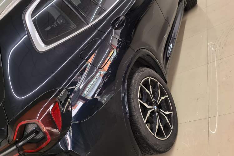 Used BMW X3 2023 xDrive25i M Sport Package Exterior 6