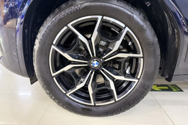 Used BMW X3 2023 xDrive25i M Sport Package Exterior 6