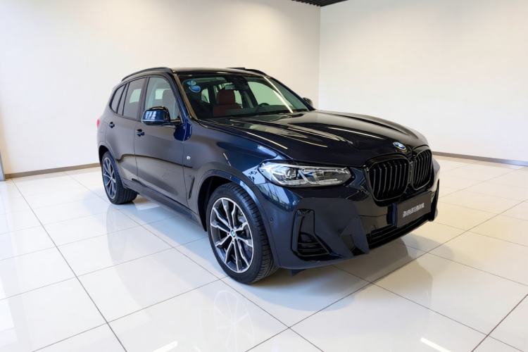 Used BMW X3 2023 Restyled xDrive30i Leading Edition M Night Sky Package Front Right 45 Deg