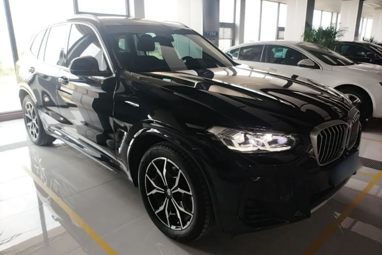 Used BMW X3 2023 xDrive25i M Sport Package Front Right 45 Deg