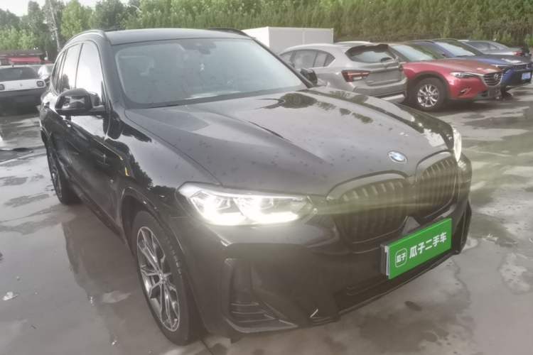 Used BMW X3 2023 xDrive30i Leading Model M Night Edition Package Front Right 45 Deg