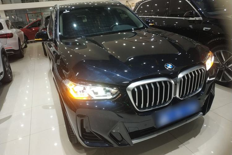 Used BMW X3 2023 xDrive25i M Sport Package Front Right 45 Deg