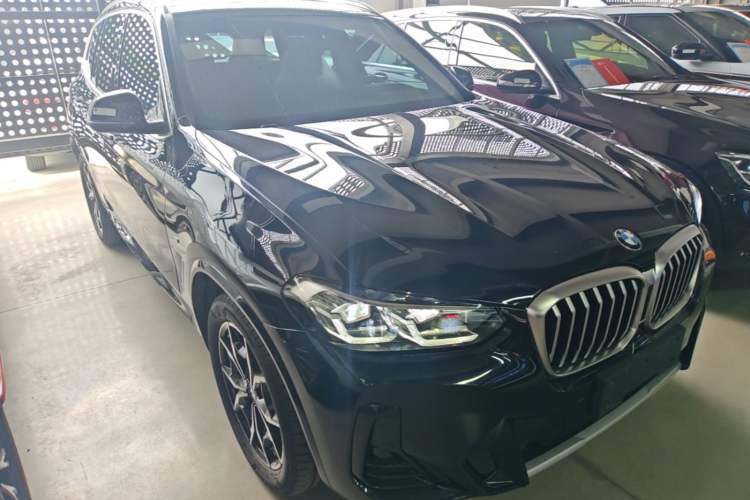 Used BMW X3 2023 xDrive25i M Sport Package Front Right 45 Deg
