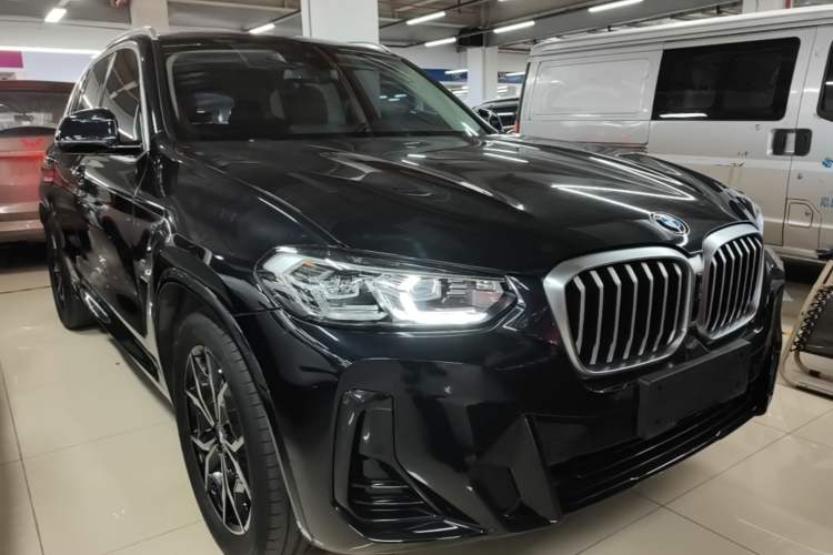 Used BMW X3 2023 xDrive25i M Sport Package Front Right 45 Deg