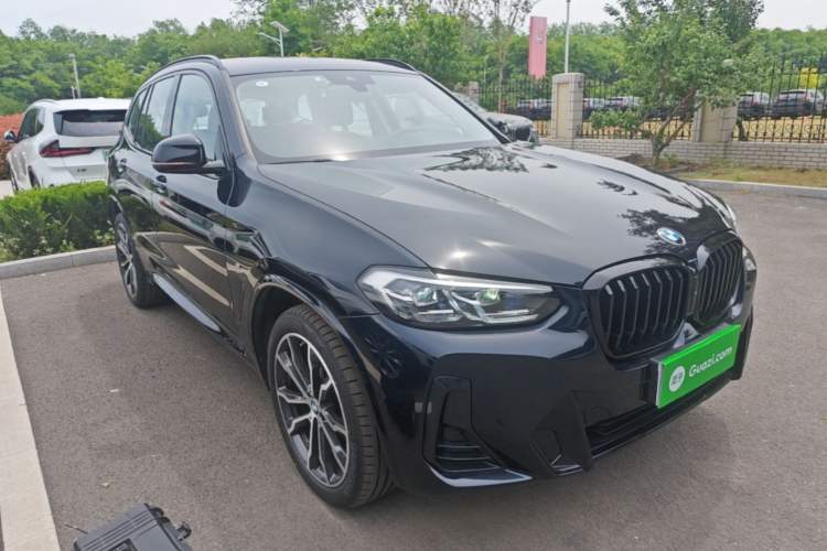 Used BMW X3 2023 Restyled xDrive30i Leading Edition M Night Sky Package Front Right 45 Deg