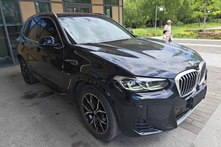 Used BMW X3 2023 xDrive25i M Sport Package Front Right 45 Deg